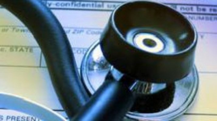 Senator UDMR: Dorim să temporizăm şi să prelungim dezbaterea Legii sănătăţii la 60 de zile